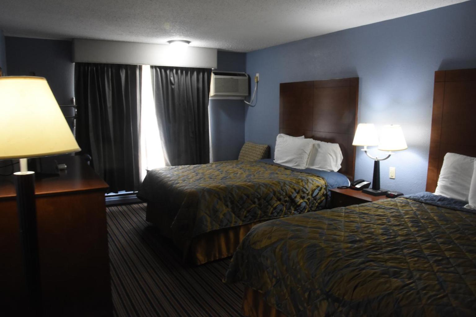 Timber Motel Clinton Bagian luar foto