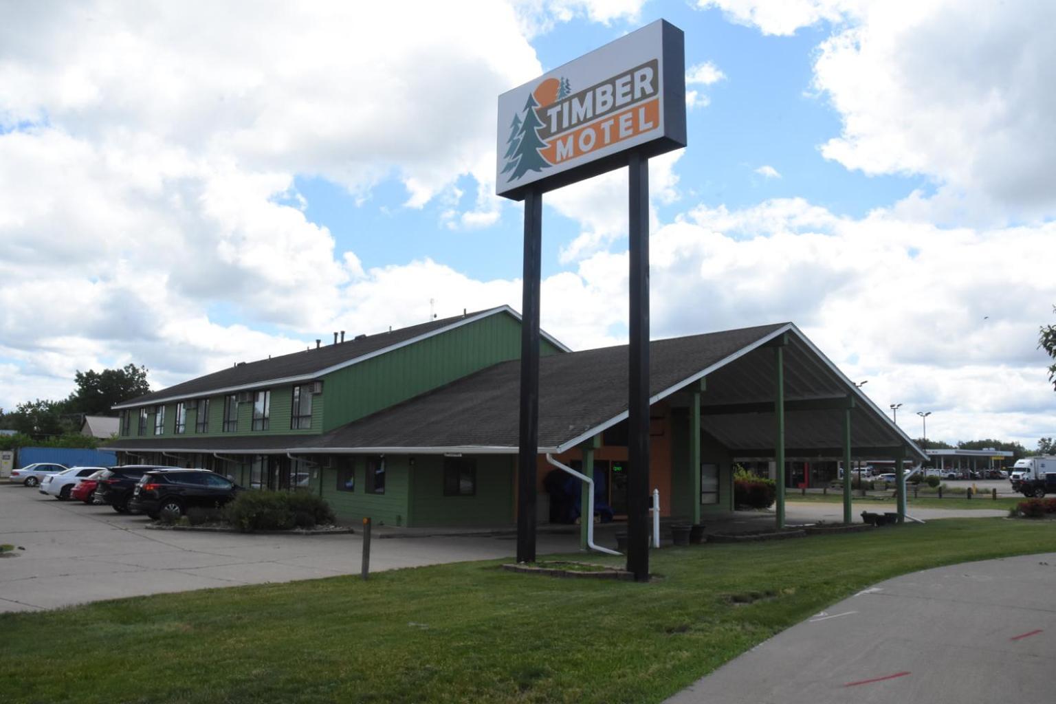 Timber Motel Clinton Bagian luar foto